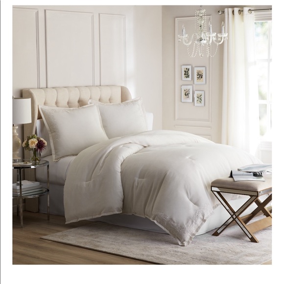Bedding Brand New Hotel Style Comforter And Shams Poshmark